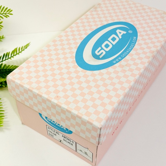 SODA Sparkle Sequin Shine Double Strap Slip On Sandals NWT Sz 7 - Picture 7 of 8